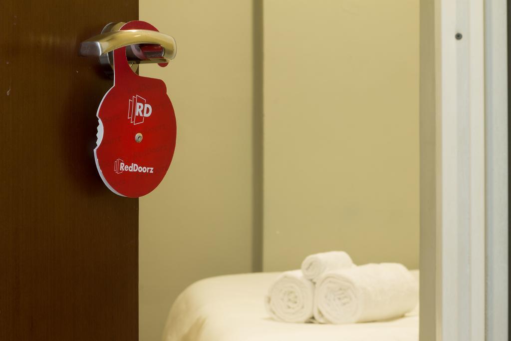 Reddoorz @ Gajah Mada Hotel Jakarta Ngoại thất bức ảnh